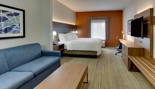 King suite with Bath Tub - hearing Accessible/Non-Smoking