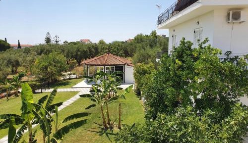 Studio with Garden View