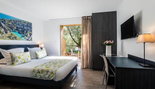 Superior Room with Terrace and Countryside View