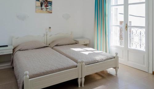 Standard Twin Room with Sea View