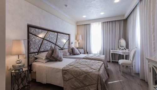 Deluxe Double or Twin Room with Sea View