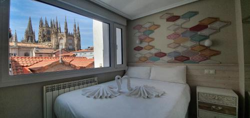 One-Bedroom Apartment with City View