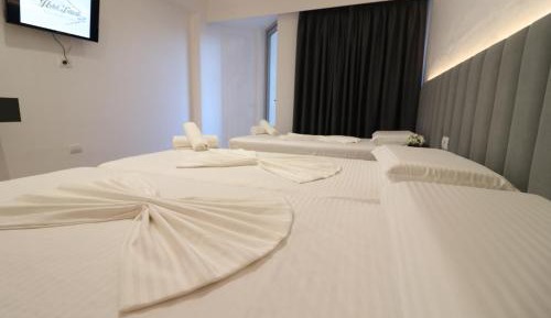 Deluxe Double Room with Balcony and Sea View