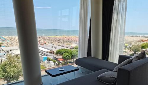 Queen Suite Sea Front
