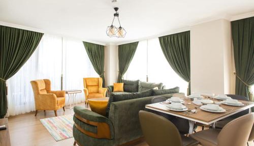 Deluxe Family Suite