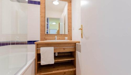 1 or 2-Room Apartment + Extra Sleeping Space (4-5 adults)