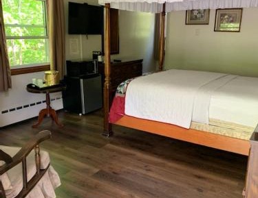 Queen Room
