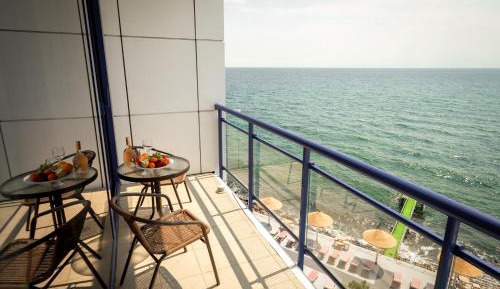 Deluxe Double or Twin Room with Balcony and Sea View