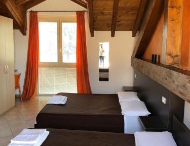 Quadruple Room with Terrace