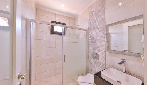 Double Room with Balcony and Sea View