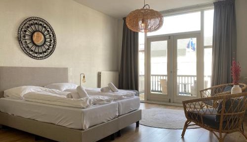 Junior Suite with Balcony