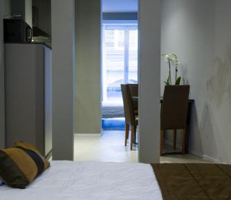 Studio (4 Adults)