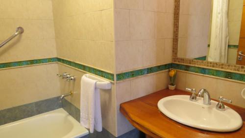 Two-Bedroom Apartment with 2 Bathrooms 