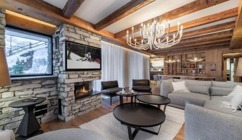 Five-Bedroom Apartment