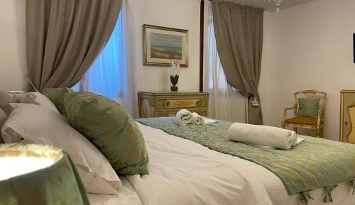 Twin Room with Shared Bathroom