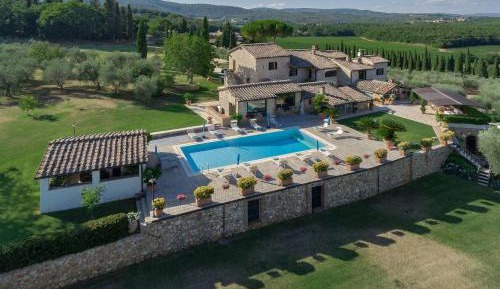 Six-Bedroom Villa 