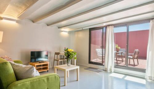 One-Bedroom Apartment (2 Adults)