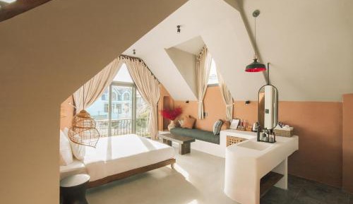 Deluxe King Room