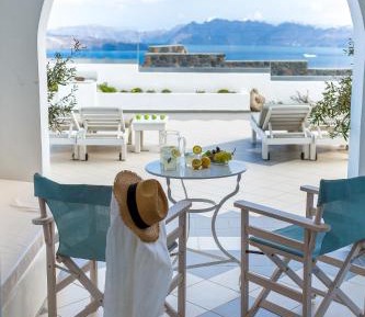 One-Bedroom Apartment with Caldera View and private Terrace