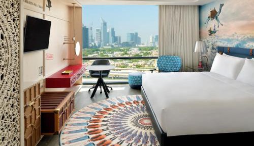 Standard King Room with City View