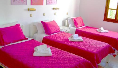 Connecting Studios (5 Adults)