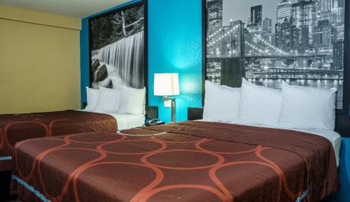 Queen Room with Two Queen Beds - Non-Smoking