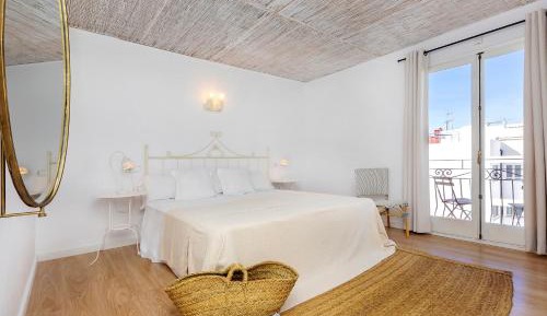 Double King Room with Balcony