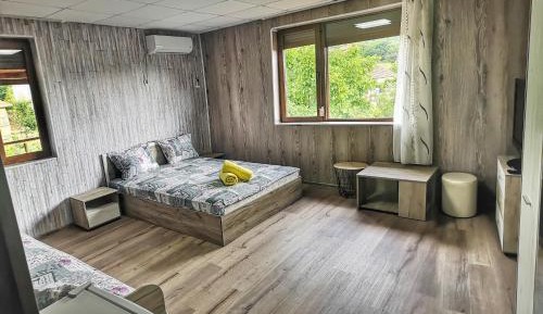 Deluxe Family Room