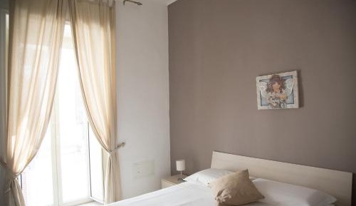 Quadruple Room with Private Bathroom