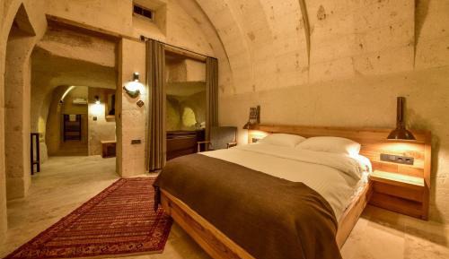 King Room with Spa Bath