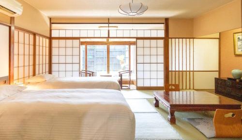Japanese-Style 5 People Room with Open-Air Bath