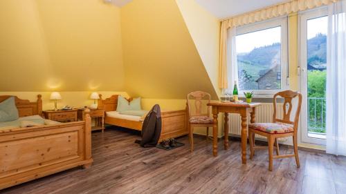 Twin Room with Balcony