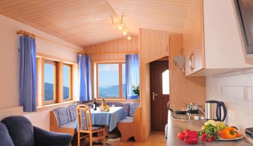 Apartment with Mountain View
