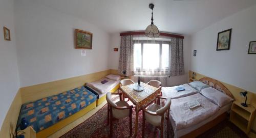 Classic Quadruple Room