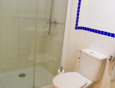 Twin Room with Bathroom