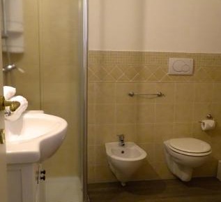 Comfort Triple Room