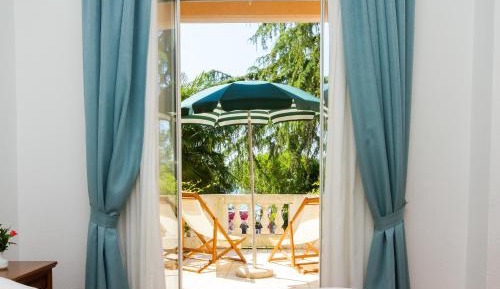 Double Room with Balcony and Sea View