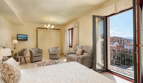 Junior Suite with Balcony