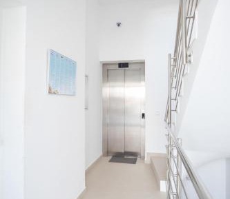 Deluxe Penthouse Apartment with Terrace and Sea View