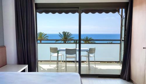 Studio with Sea View 
