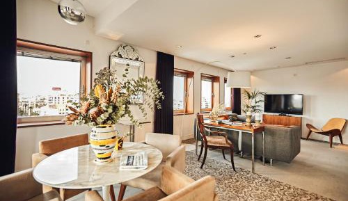 Penthouse Suite