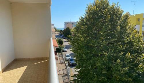 One-Bedroom Apartment with Balcony