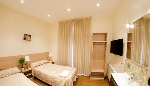 Double or Twin Room with Shared Bathroom