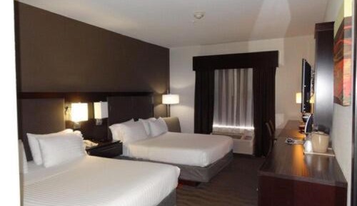 Queen Room - Mobility Access/Hearing Accessible
