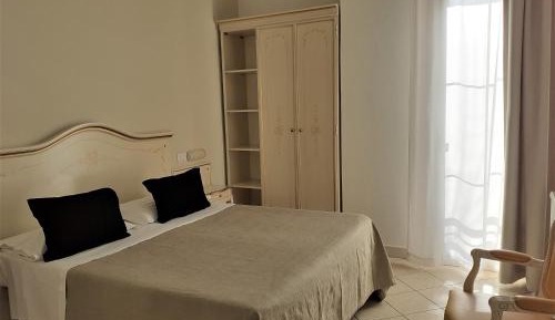Large Double Room
