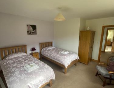 Twin Room with Private External Bathroom