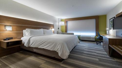 King Room - Mobility Access/Hearing Accessible