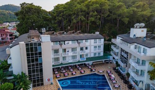 Double Room with Balcony (2 Adults + 1 Child)