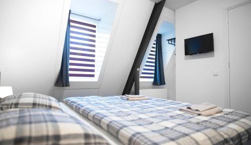 Double or Twin Room with Private Bathroom