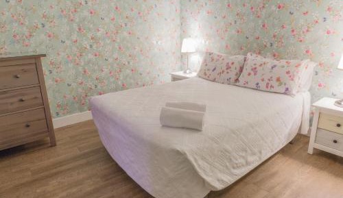 Double  with Private External Bathroom and Extra Bed
